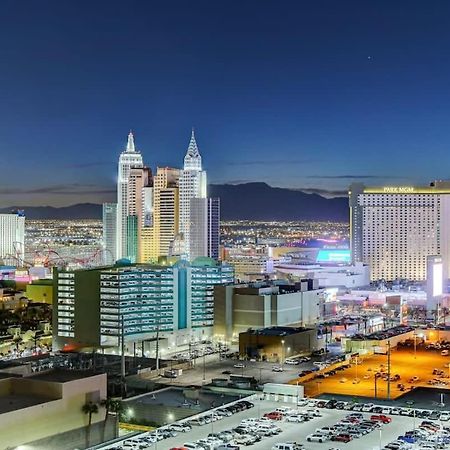 Mgm Signature-33-709 F1 Track & Strip View Balcony Las Vegas Exterior foto